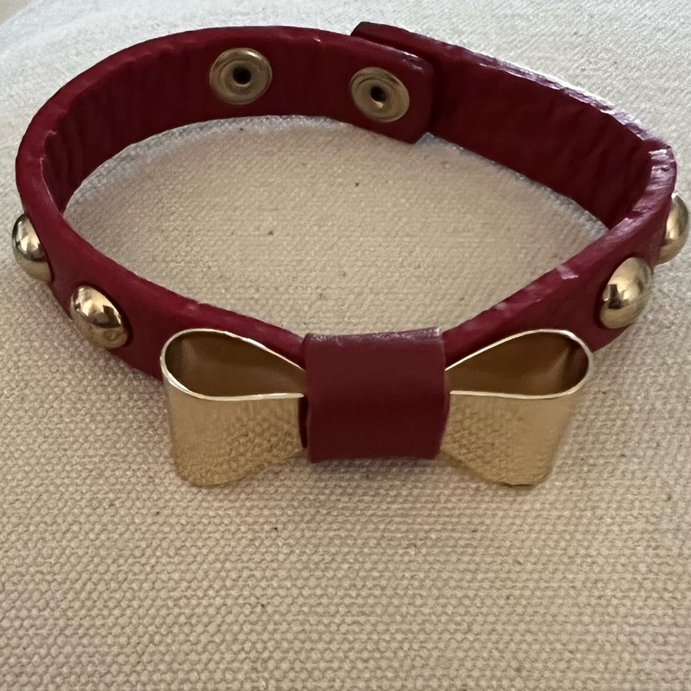 Bow bracelet